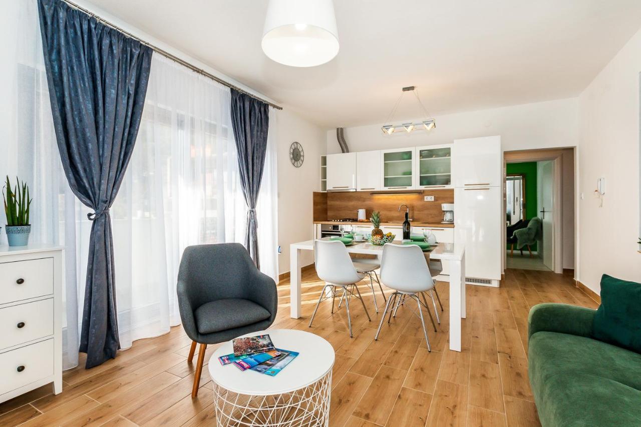 Apartments Tanya シベニク エクステリア 写真