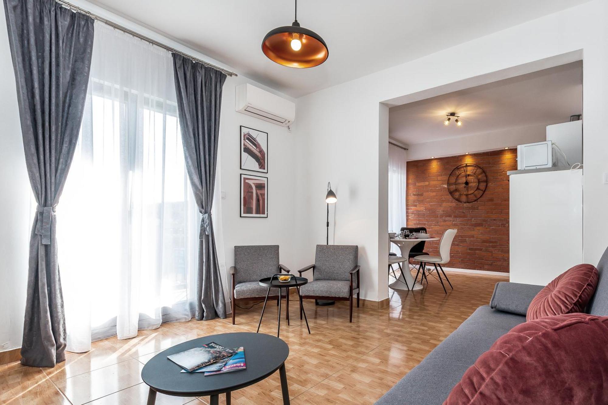Apartments Tanya シベニク エクステリア 写真